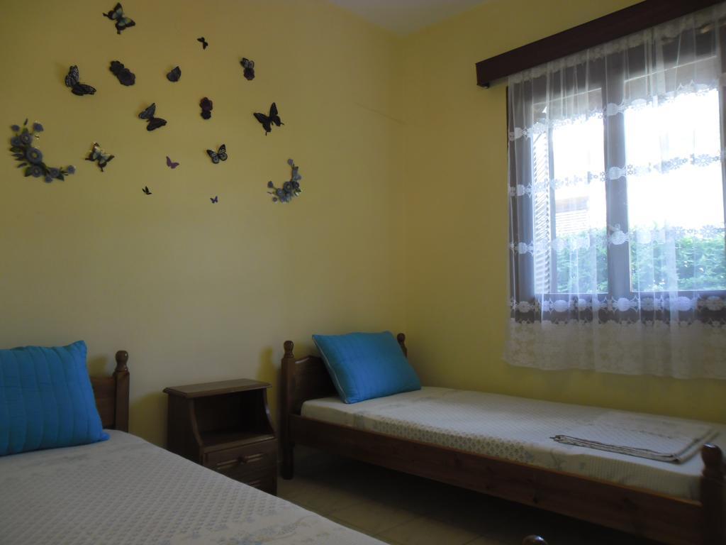 Villa Maria Chrani Bagian luar foto