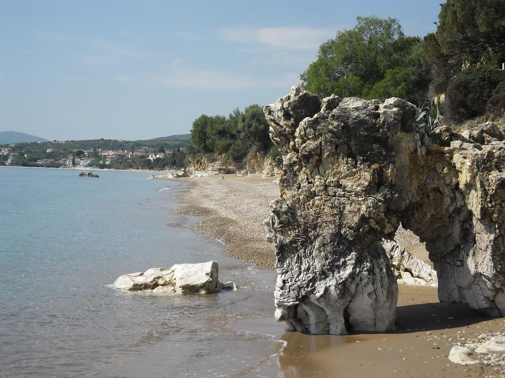 Villa Maria Chrani Bagian luar foto