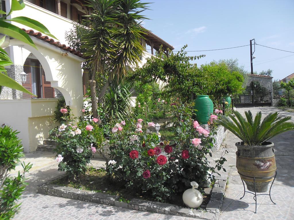 Villa Maria Chrani Bagian luar foto